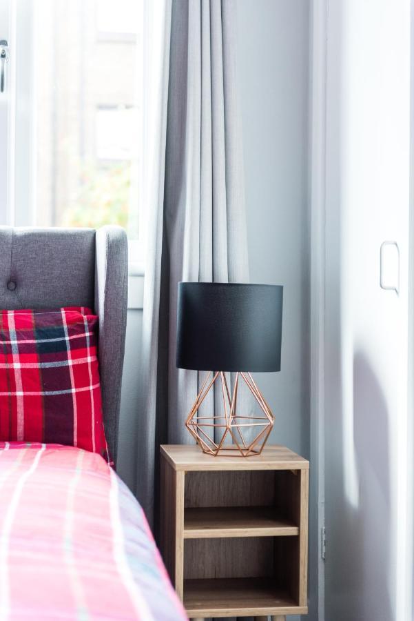 City Centre Stylish Apartment With Free Parking 爱丁堡 外观 照片